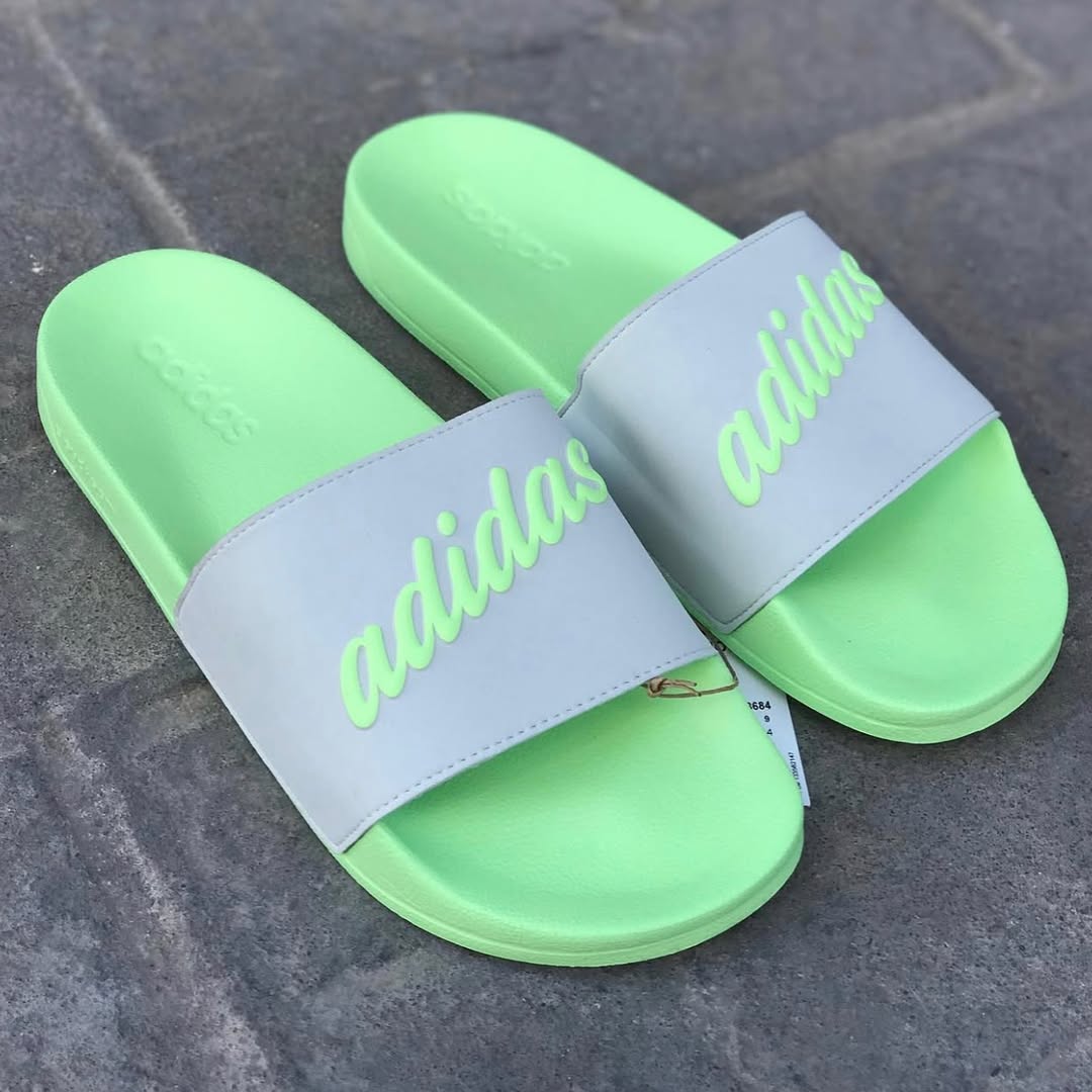 Claquette Adidas Adilette Shower - Original Algérie DZ Image de Claquette Adidas Adilette Shower - Original Algérie SPORTIFY.DZ