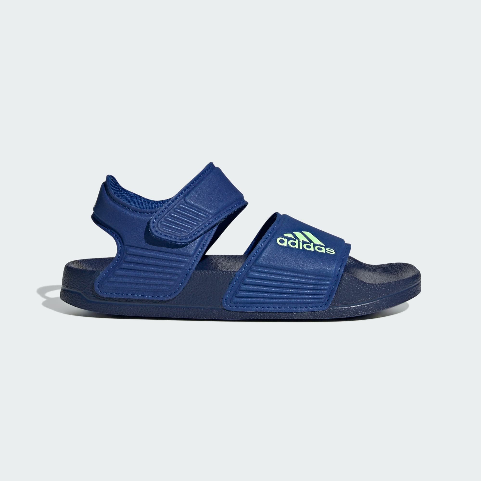 Sandale Adidas Adilette Enfant - Original Algérie DZ Image de Sandale Adidas Adilette Enfant - Original Algérie SPORTIFY.DZ